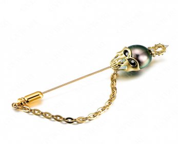 cod.217-brooch.jpg