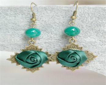 cod.252-earring.jpg
