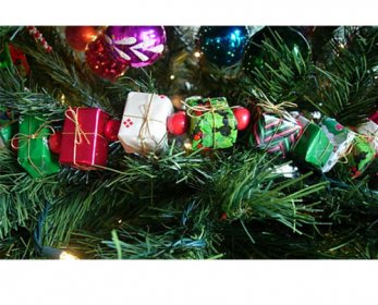 Christmas-Tree-Garland-Idea-ok.jpg