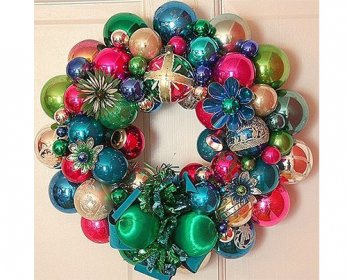 Vintage-Christmas-ornament-wreath-e1354593821504-ok.jpg