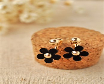 cod.246-earring.jpg